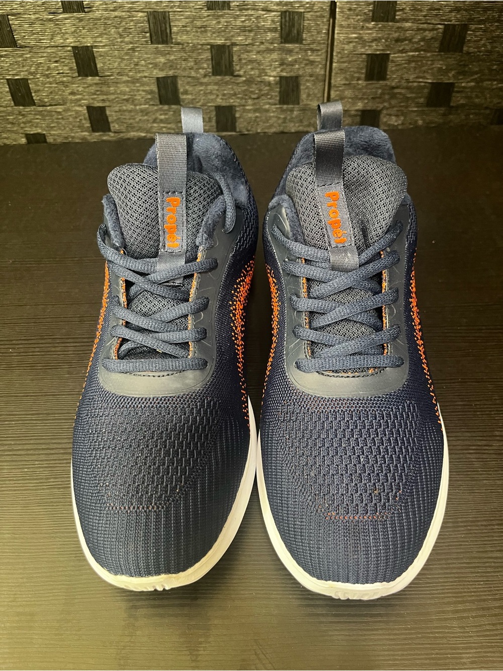 Propet Men's Viator Vortex sneakers Size 9.5 wide NWOB